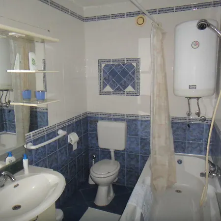 Lemond Apartment *